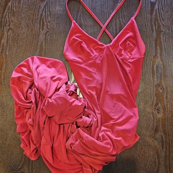 Club L London Petite cross back fishtail maxi dress - Picture 5 of 6